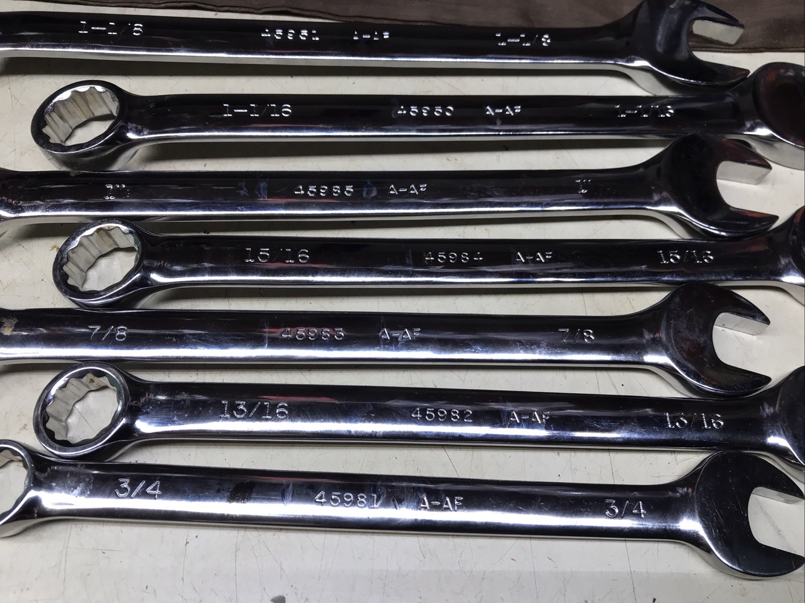 Craftsman 13Pcs. SAE Wrench Set, Size 5/16’ – 1-1/8” Missing 9/16”