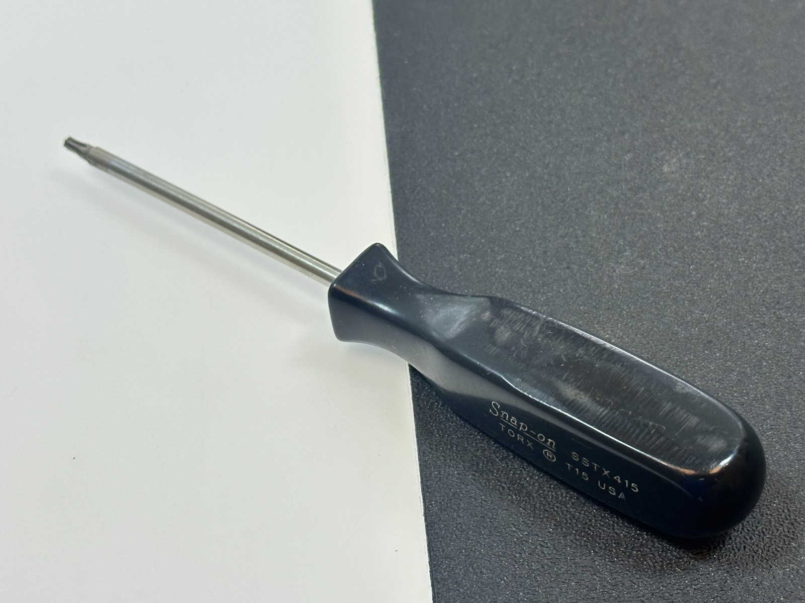 🇺🇸 Snap-on Tools USA SSTX415 T15 Torx Screwdriver, Classic Black Hard Handle