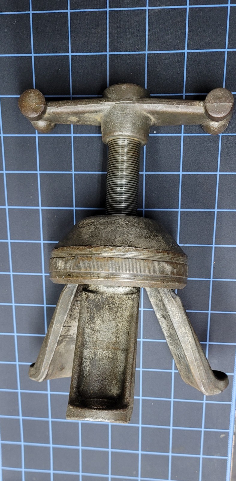 Vintage blue point Tool, 3 Jaw Leg Hub Wheel Puller Extremely Heavy Duty USA