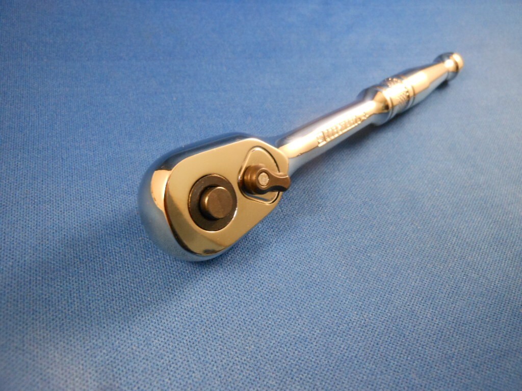 NEW JobSmart of Tractor Supply Co. 1/4″ Drive 72 Tooth Chrome Ratchet Wrench