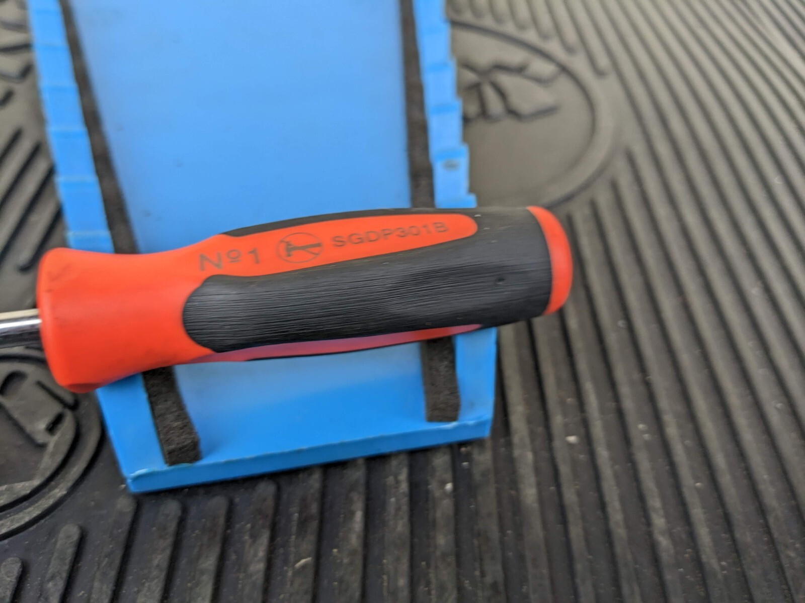 #bh358 SNAP ON TOOLS SGDP301 #1 PHILLIPS ORANGE SOFT GRIP SCREWDRIVER