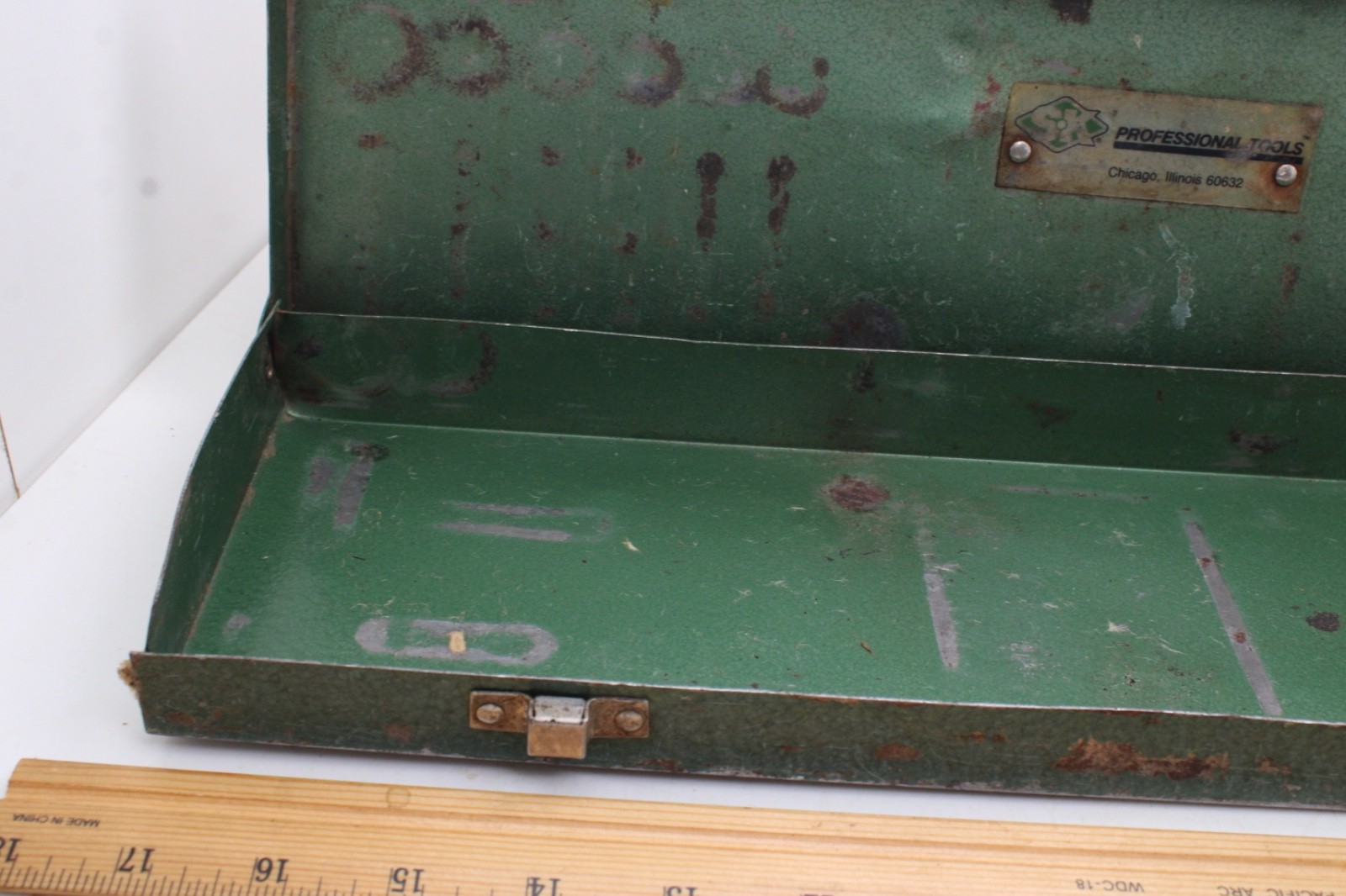 S-K TOOLS 17.5”x5”x 1- 1/2″ 3/8″ Green Metal Socket/Ratchet Box USA