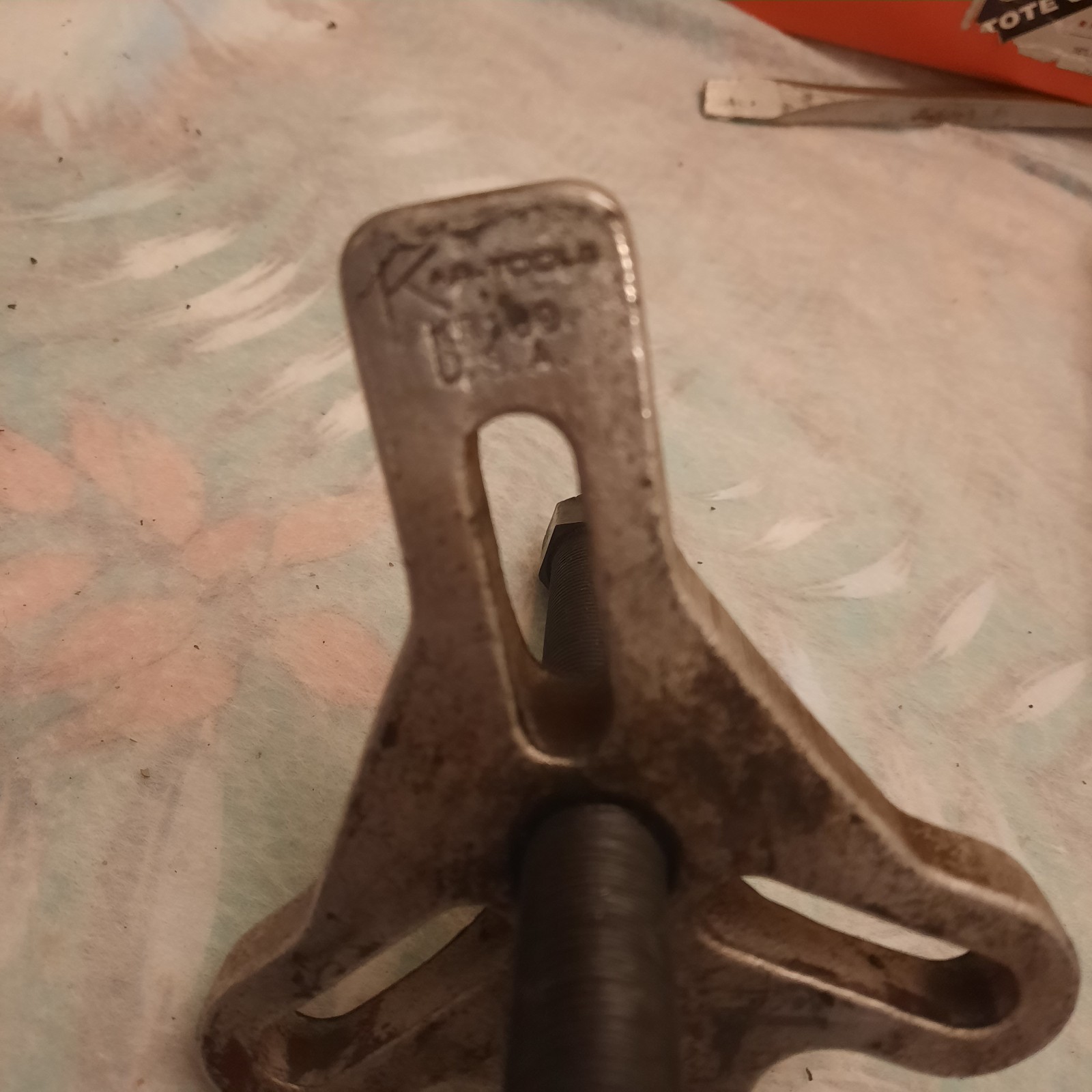Vintage Kar-Tools Steering Wheel Puller. Made In USA. #KR189.