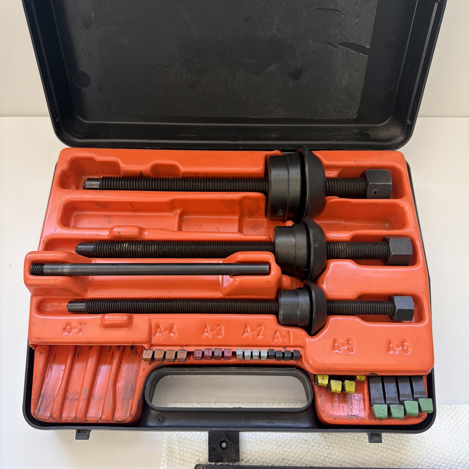 SKF TMBP7 Bearing Puller Kit Dismounting Bearings From Housing 32 Piece Tool Set