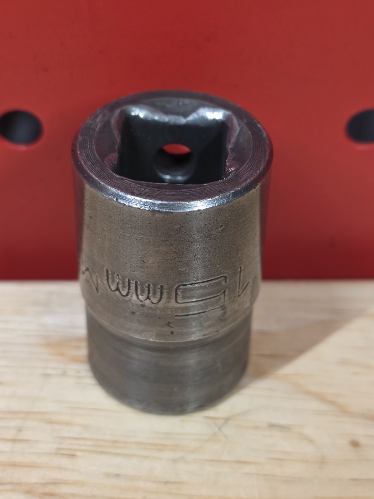 Matco Tools CP15M6 15mm Metric 1/2″ Drive Shallow 6-Point Impact Socket
