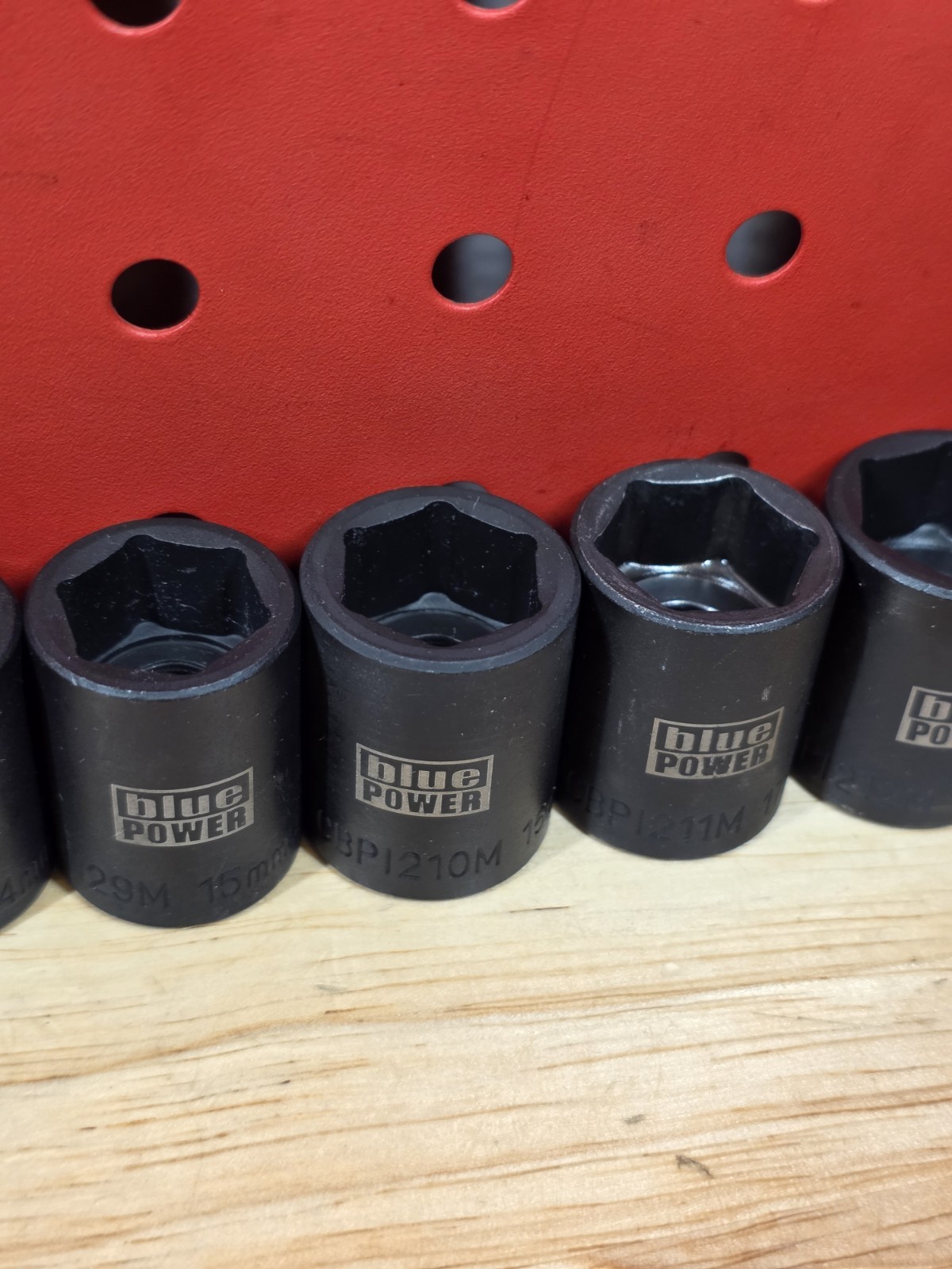 Cornwell Tools 7-19mm 13-Piece 3/8″ Drive 6-Point Metric Shallow Impact Set NICE