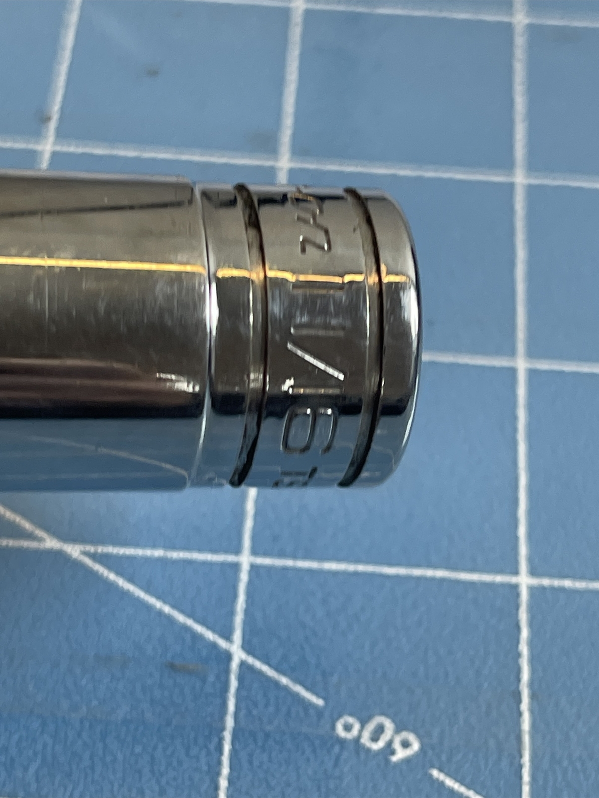 Snap-on Tools USA 1/2″ Drive 11/16″ SAE Deep 6 Point Chrome Socket TS221
