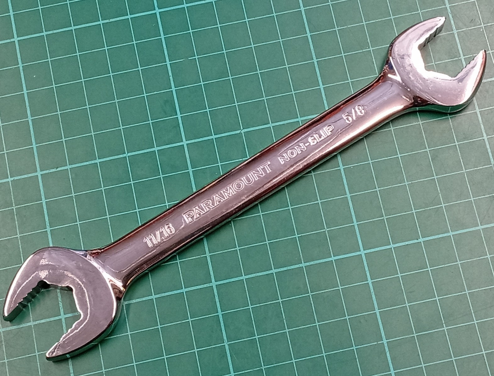 New Paramount, 5/8″ x 11/16″ AF, Non Slip CR-V, Open Ended Spanner, Taiwan