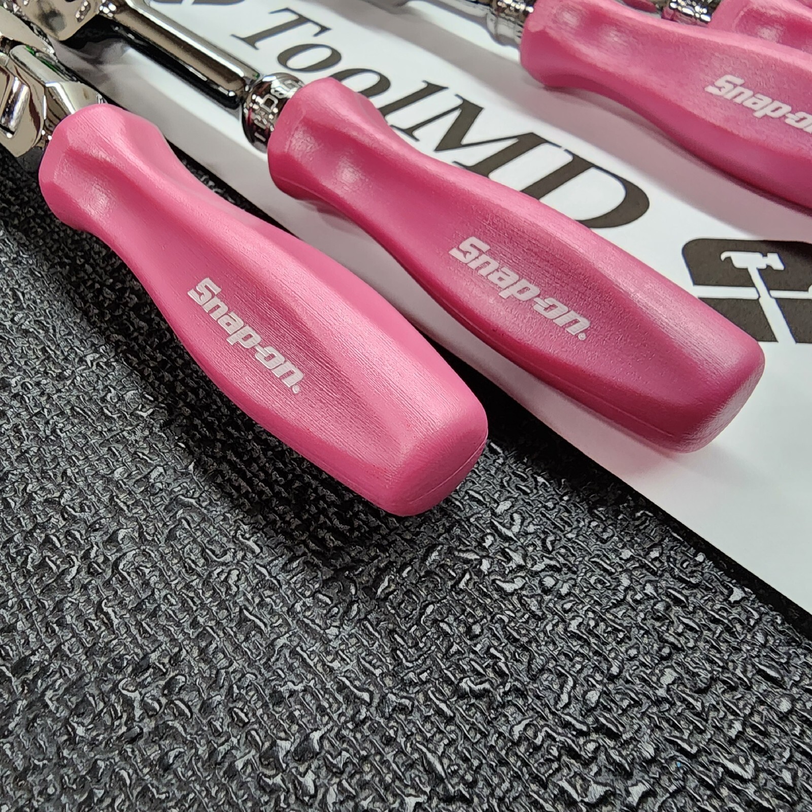 Snap-on Tools NEW 8pc PEARL PINK Hard Handle 3/8″ Drv Fixed Flex Ratchet Lot Set