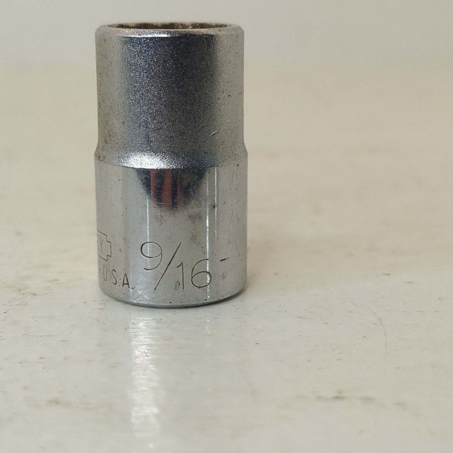 Vintage Challenger by Stanley 1618 9/16 in SAE 1/2” Drive 12 Socket