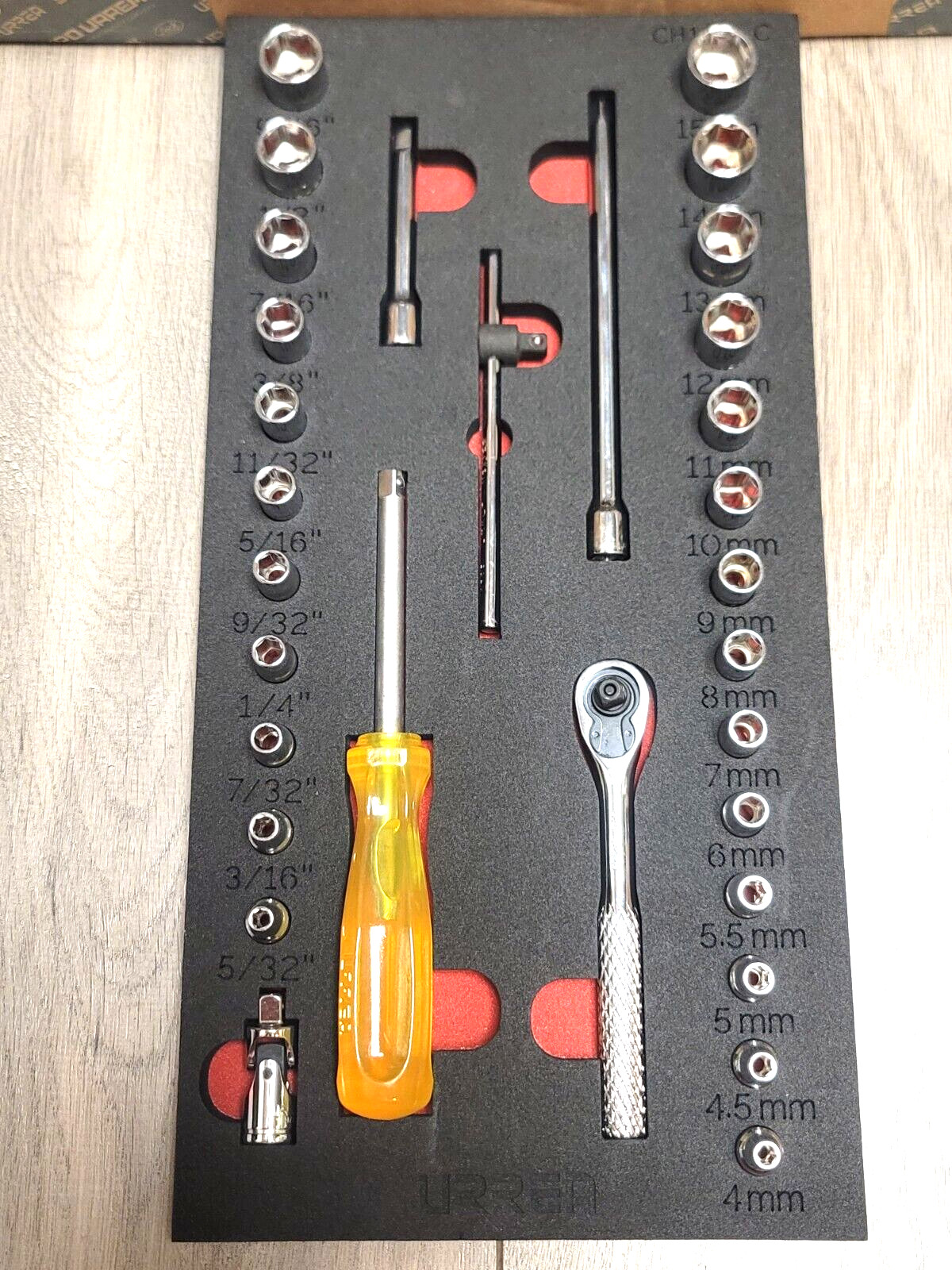 Urrea Tools 31pc SAE & Metric 1/4 dr Socket & Ratchet Foam Tray Set Mexico CH101