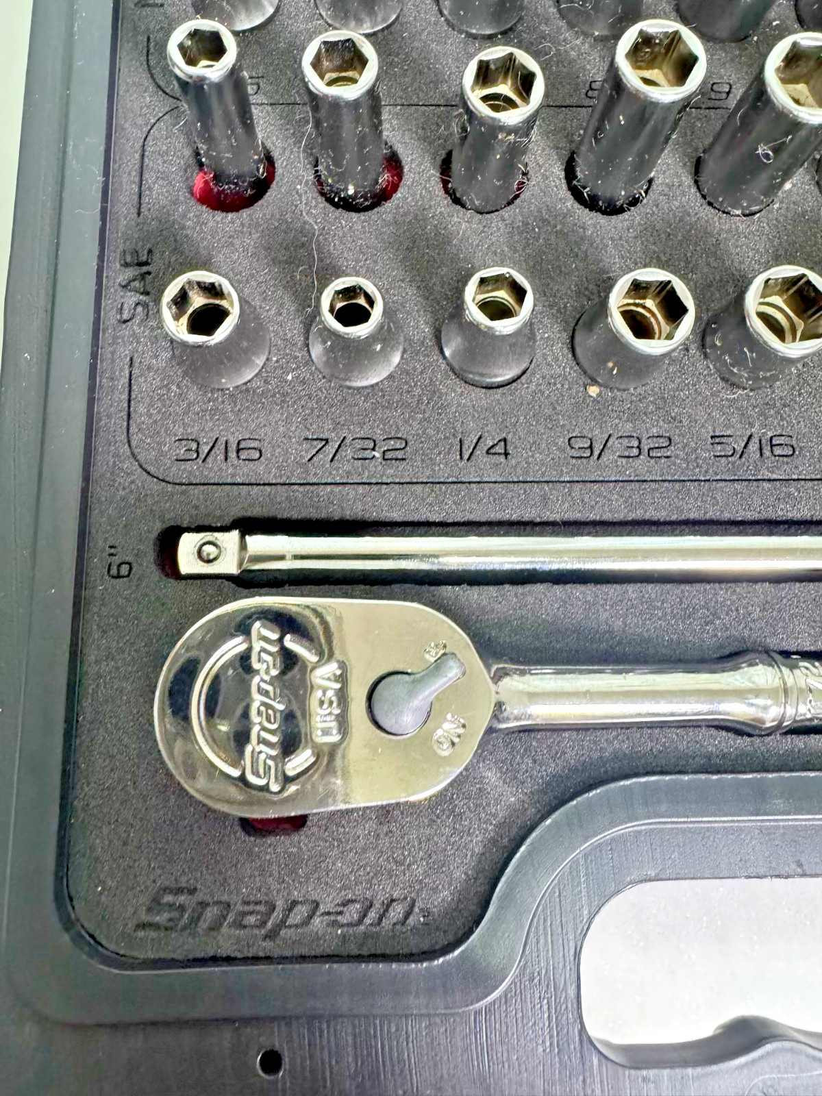 Snap-on 144TMPBFR 44 pc 1/4» Drive 6-Point Metric/SAE General Service Set