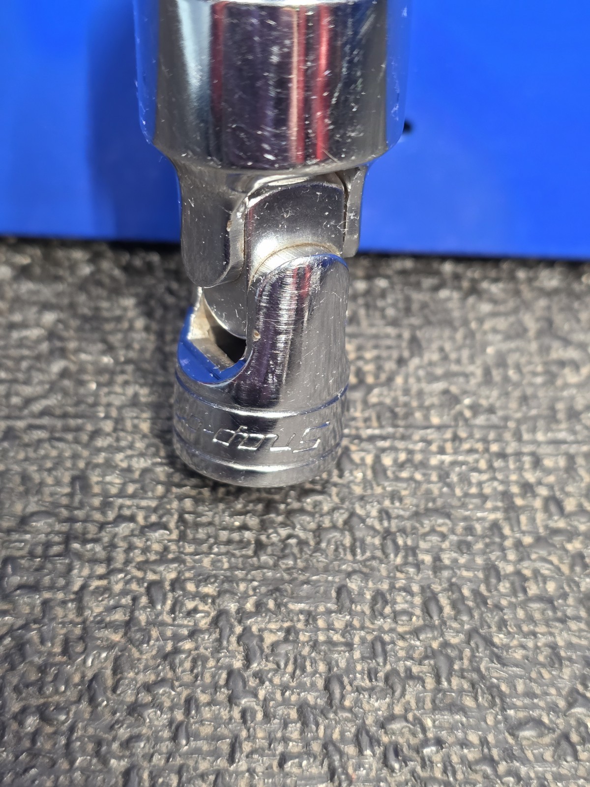 Snap-on Tools FS24 3/4″ 6-Point 3/8″ Drive Swivel Universal Shallow Socket