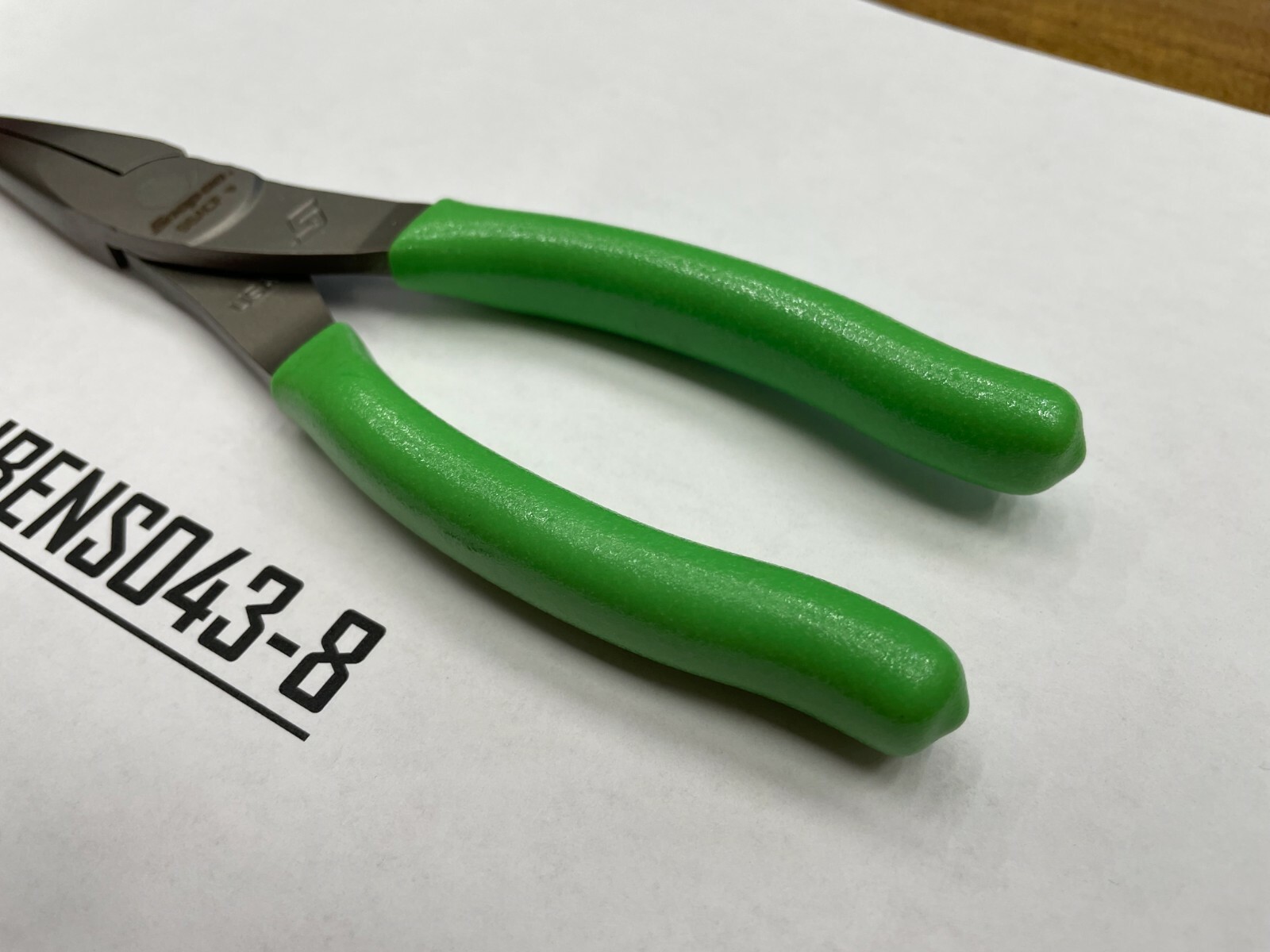 Snap-on Tools USA NEW GREEN 8″ Talon Soft Grip Needle Nose Pliers 96ACFG