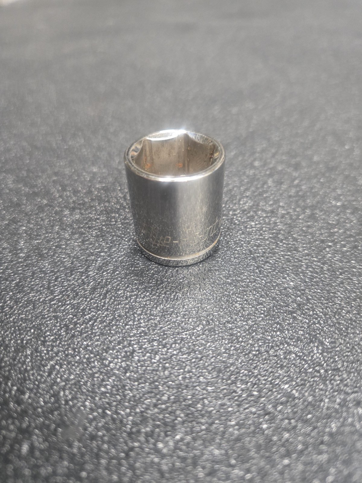 Blue Point Tools BLPS381116- 11/16″ SAE Shallow Socket 3/8″ Drive 6 Point Chrome