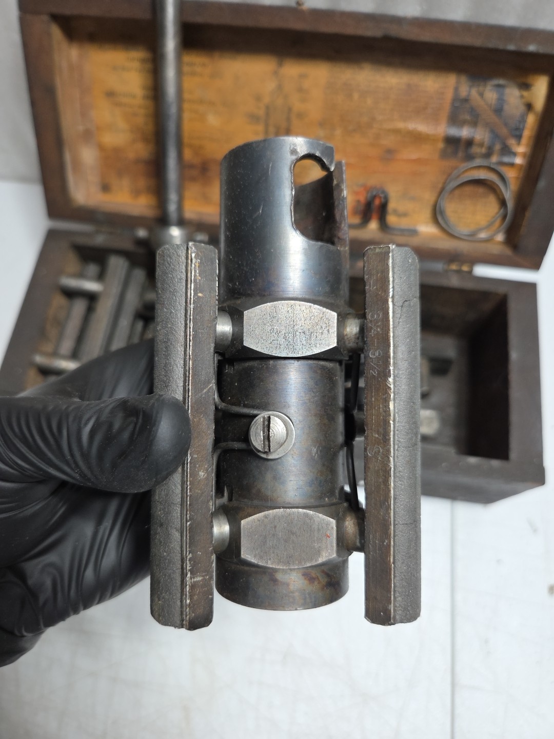 Vtg Hutto Engineering Cylinder Honing Tool Engine Hone Deglazer Tool & 21 Stones