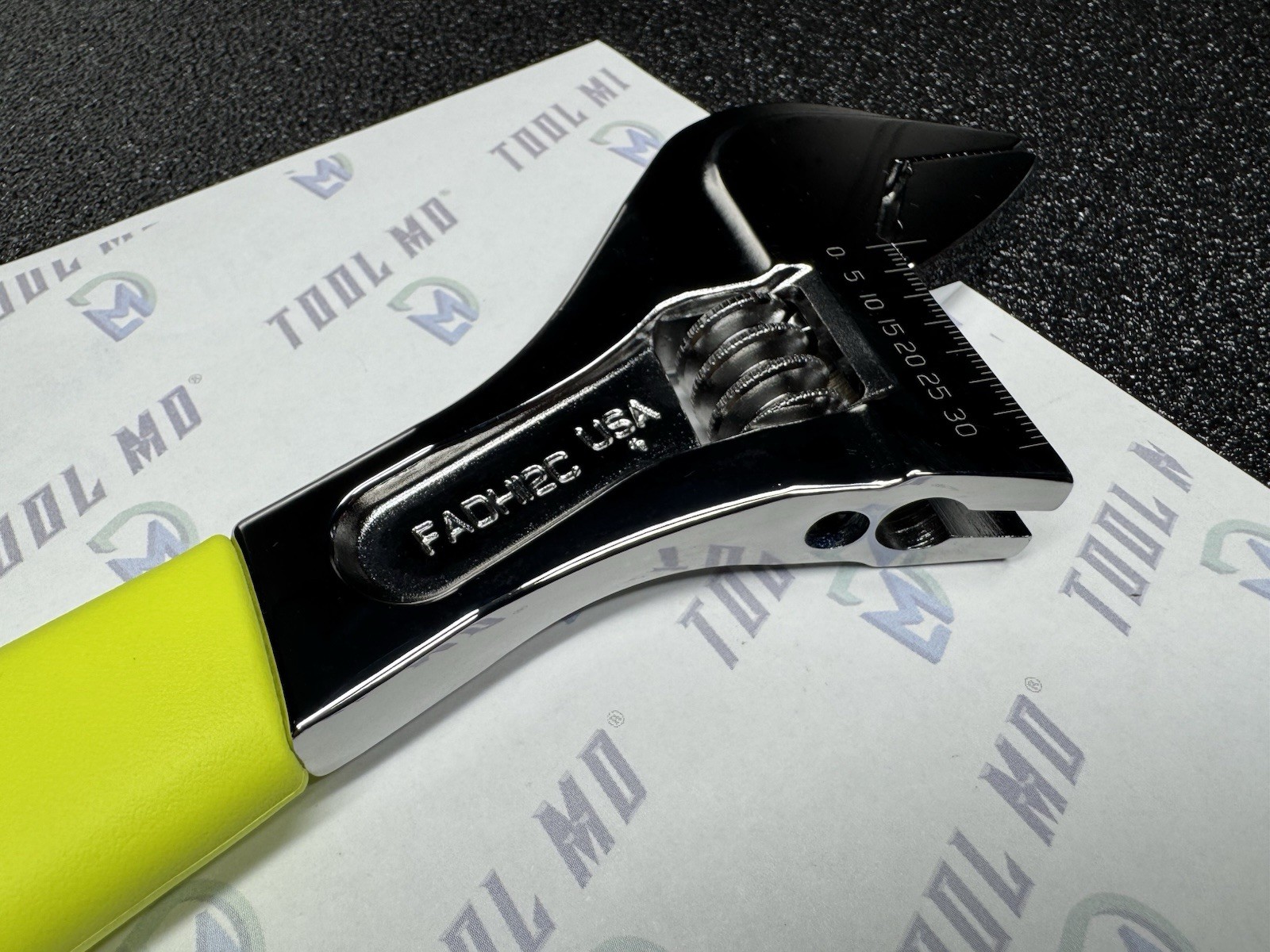 Snap-on Tools NEW 12″ HI VIS YELLOW Flank Drive PLUS Adjustable Wrench FADH12C