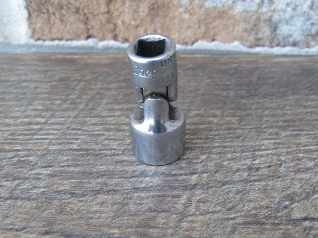 SNAP ON 7/16″ TMU141 1/4″ DRIVE 12 POINT SAE UNIVERSAL SWIVEL SOCKET UNDERLINE