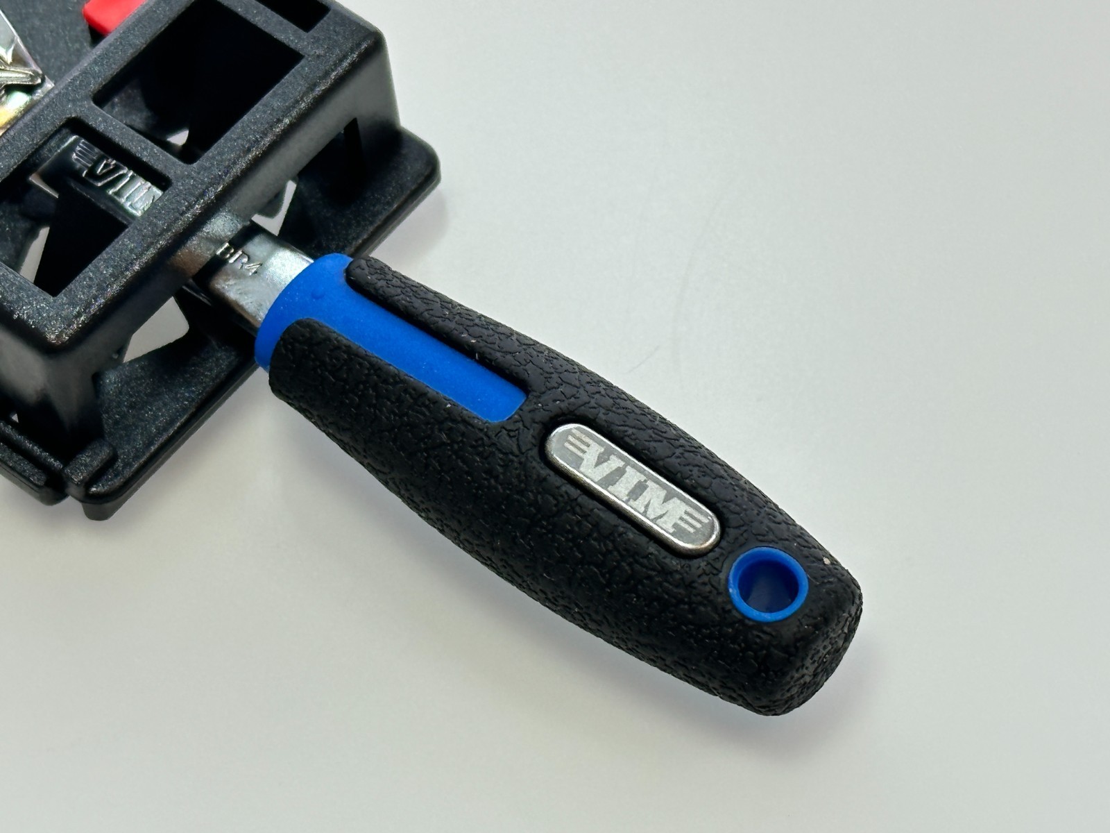 NEW VIM HBR4 1/4″ Hex Low Profile Reversible Micro Ratchet w/ Soft Grip Handle