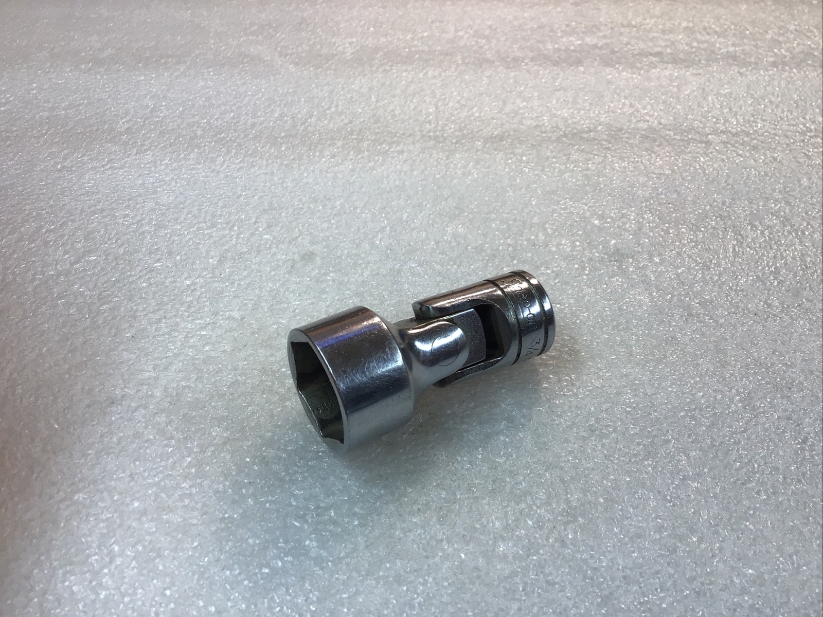 Snap On#FS24 -3/4″, SAE, Chrome, 12 Pt., Shallow, Swivel Socket, 3/8″ Dr.-Nice-