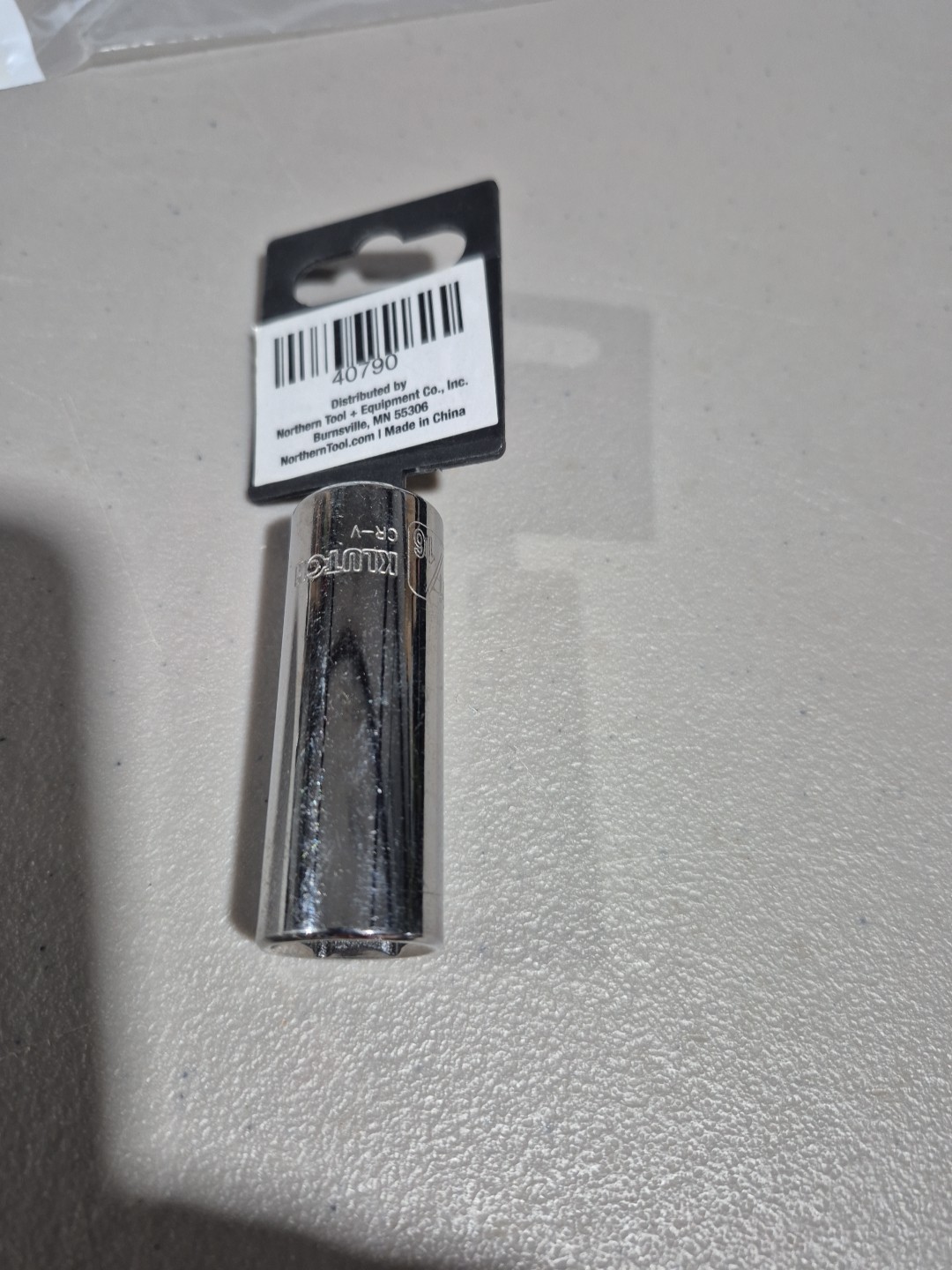 New Klutch 3/8 Drive 6 Pt Deep 11/16 In Sae Sockets