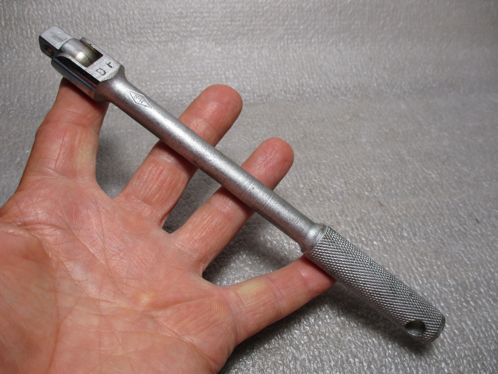 S-K Tools 45153 3/8″ Drive 8″ Knurled Handle Breaker Bar USA SK Diamond Logo