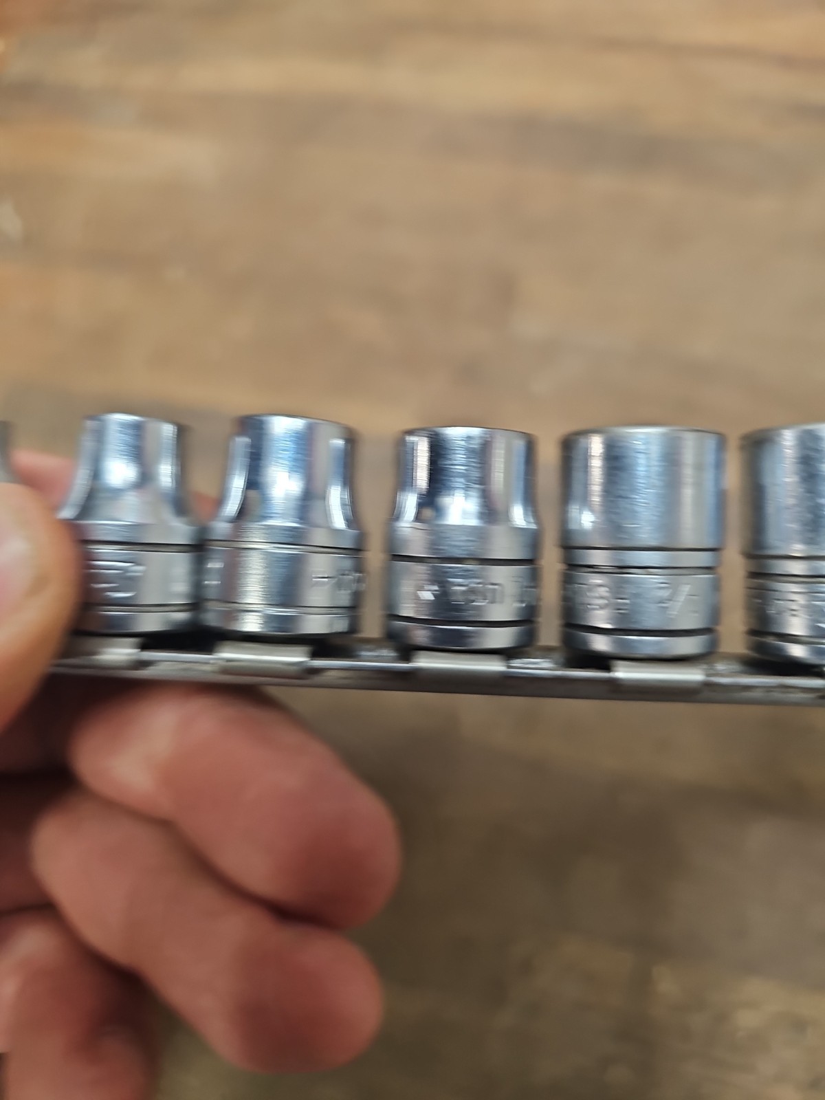 F76- Snap-On [FS081-FS281] 11-Pc. 1/4″-7/8″ 3/8″-Dr 6-Point Shallow Socket Set