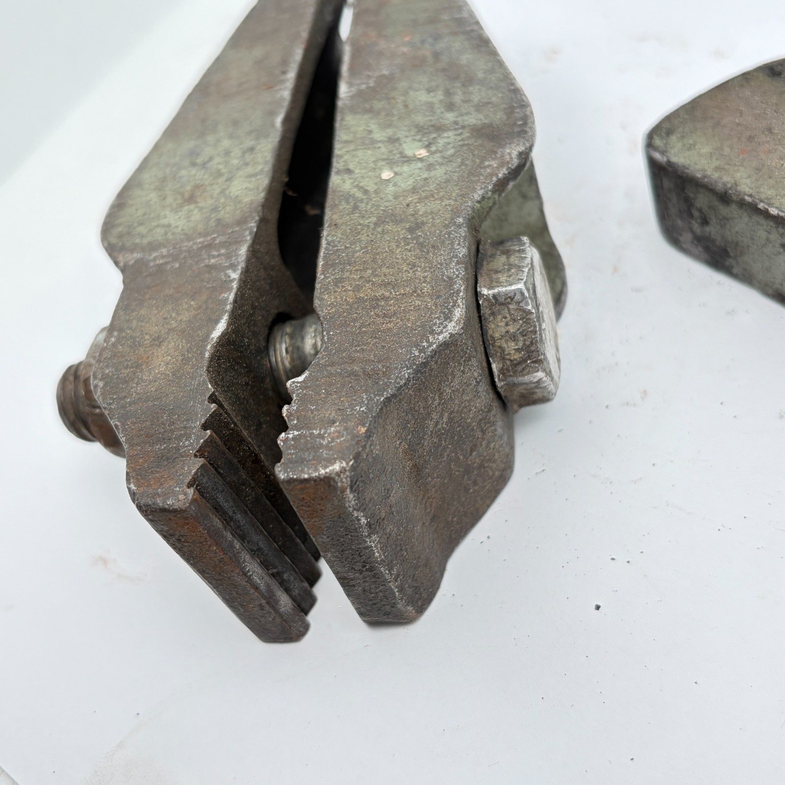 Preowned MO CLAMP JR. Pull Clamp Self Tightening – Auto Body Frame Machine Tool