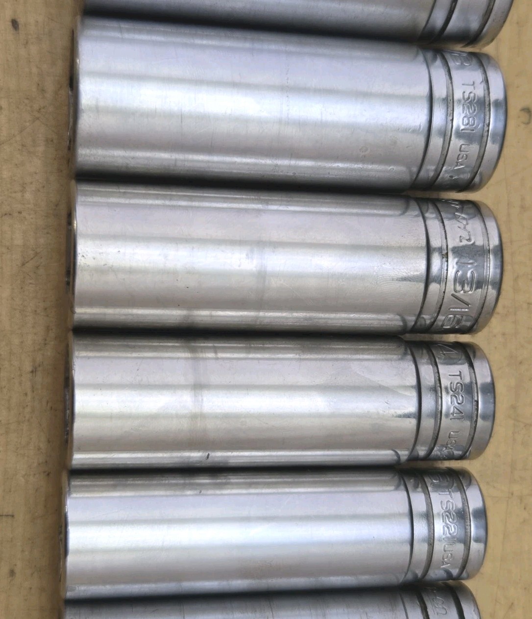 Snap On 313TSYA – 1/2″ Drive 13 Pc SAE Deep 6Pt Chrome Socket Set 3/8″ – 1-1/8″