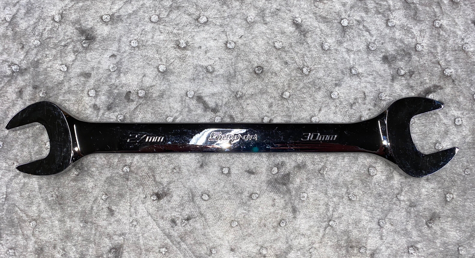 Snap-On U.S. Made 27mm x 30mm Metric Open End Wrench (VOM2730B)