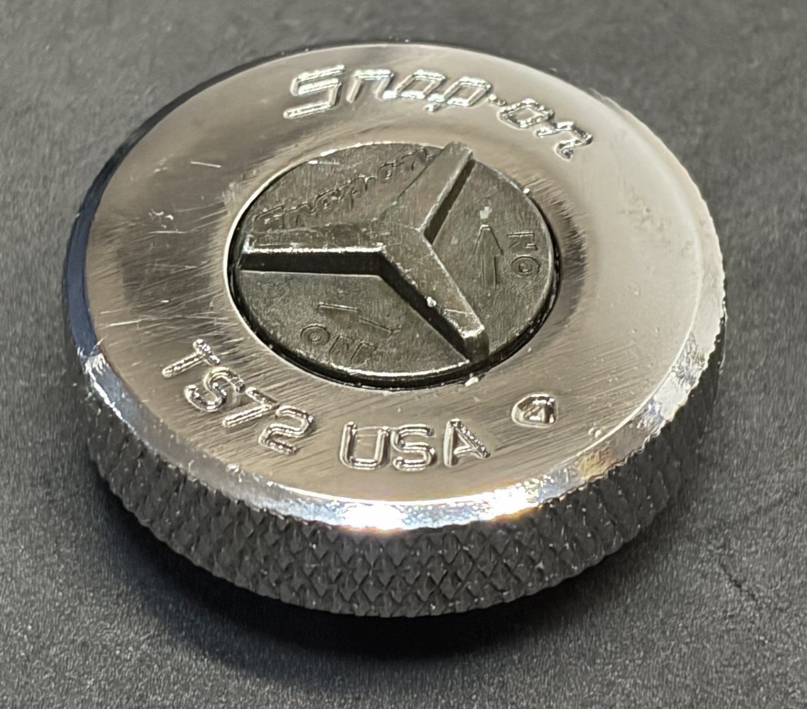 NICE! Snap On 1/4″ Dr. Finger Tip Ratchet Thumb Wheel Round Spinner TS72