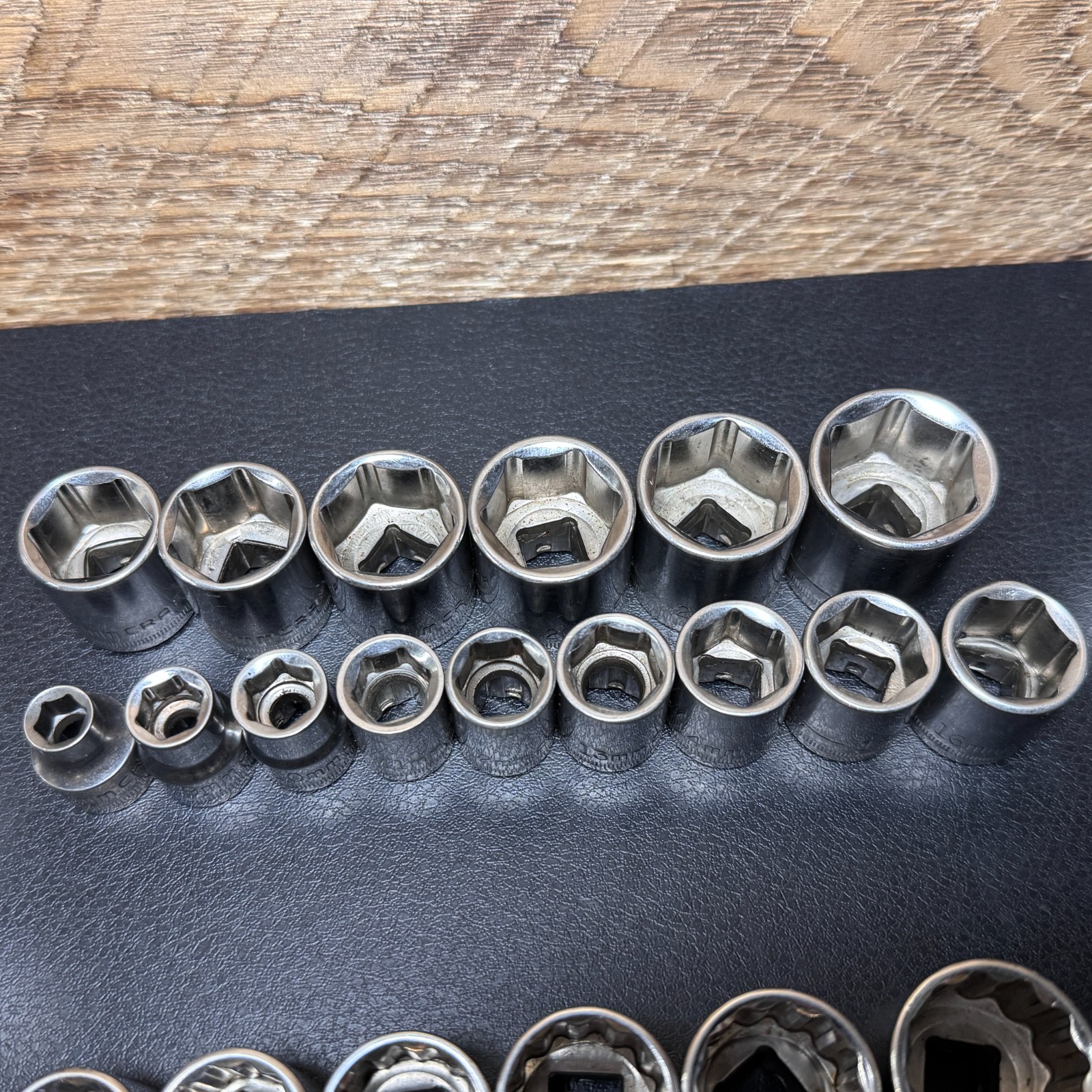Craftsman S-AC 3/8 Drive Metric & SAE Socket Set STD Deep w/ Ratchet 44808 —81pc