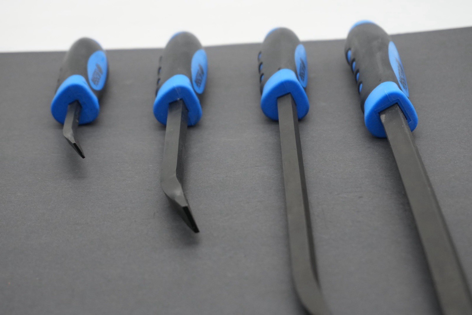 Matco Tools Pry Bar Set 4- Piece Curved Tip Strike Handle (Blue) PBSB4C No Tray