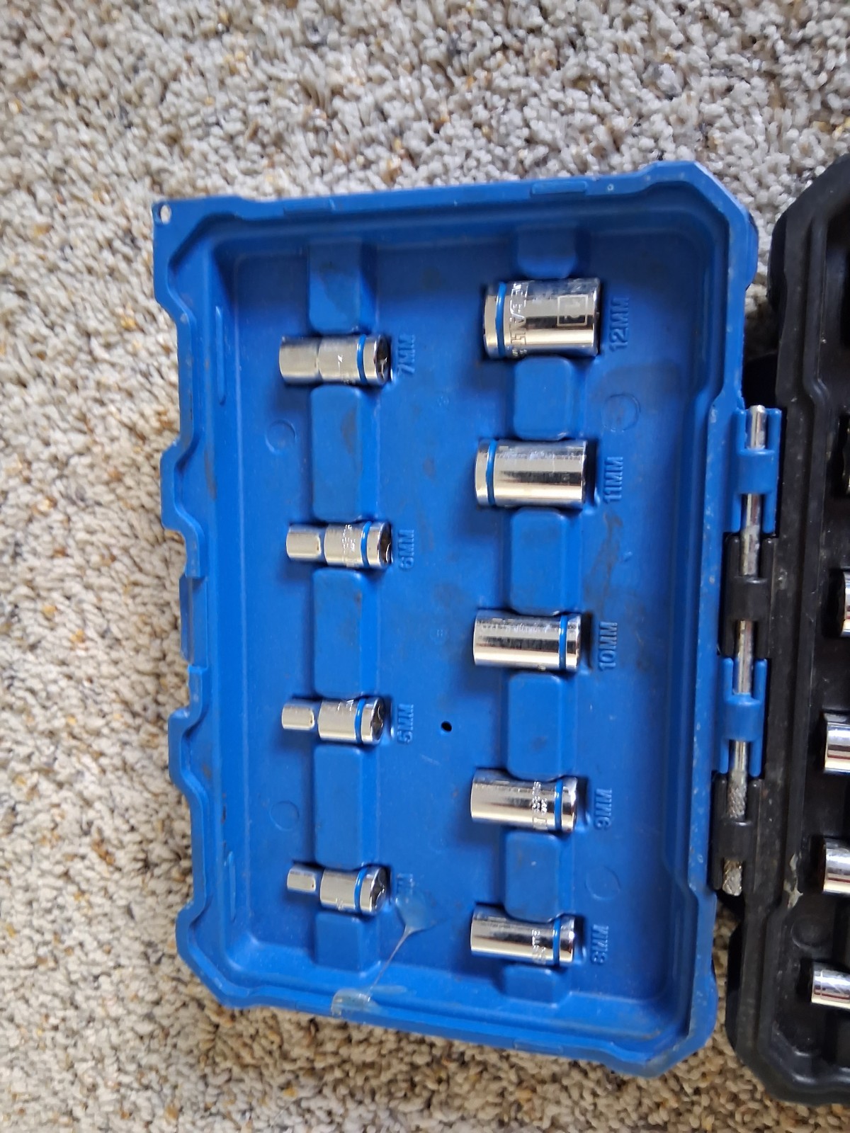 KOBALT 20-PIECE STANDARD (SAE) & METRIC POLISHED CHROME MECHANICS TOOL SET WCASE