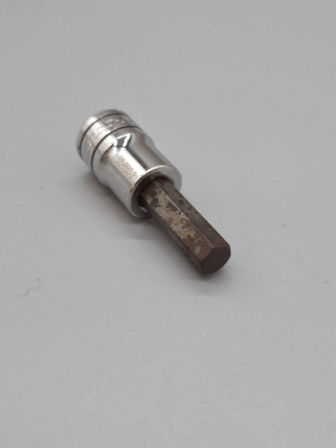 Snap-On Tools 3/8″ Drive 5/16″ SAE Hex Bit Chrome Socket Driver FA10E USA