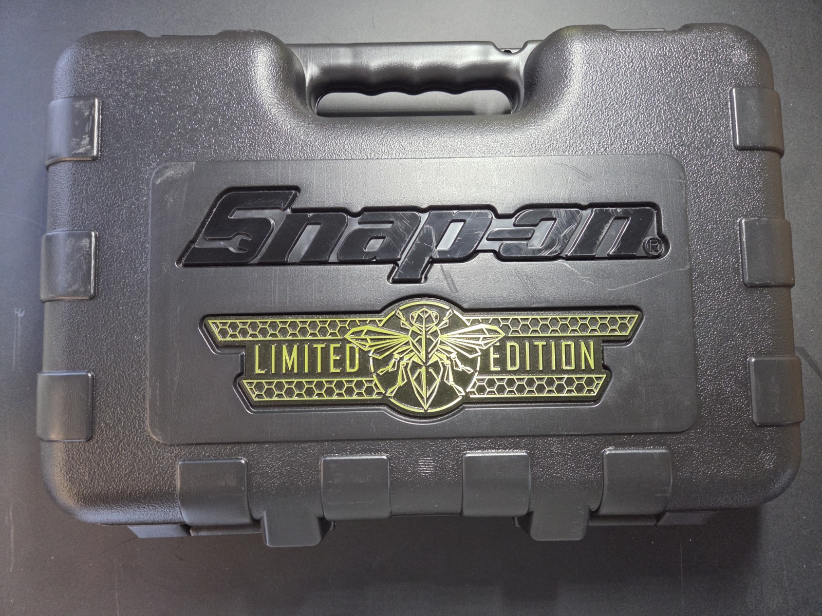 Snap-on Tools USA LIMITED «STINGER» 3/8″ Drive 33-Piece Foam Set 233FSMBSTGFHV
