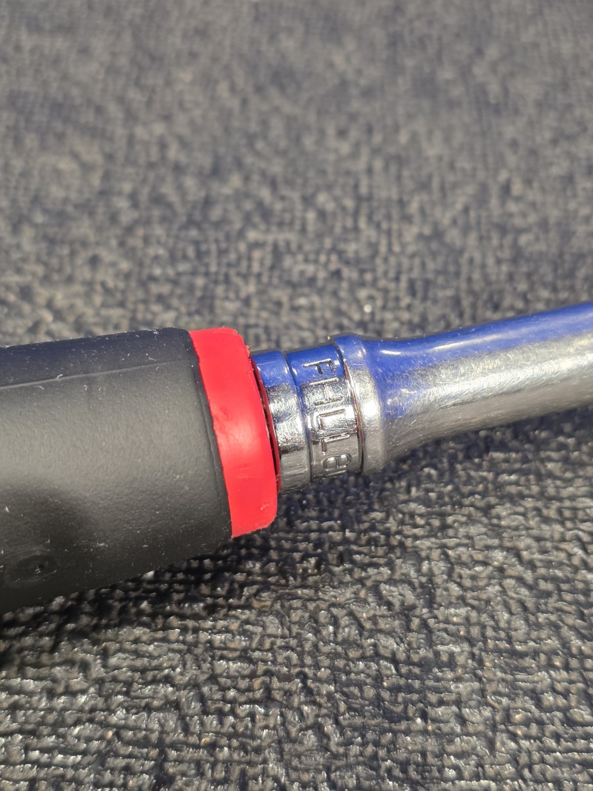 Snap-on Tools FHLL80 3/8″ Drive Dual 80® Soft Grip X-Long Red Handle Ratchet