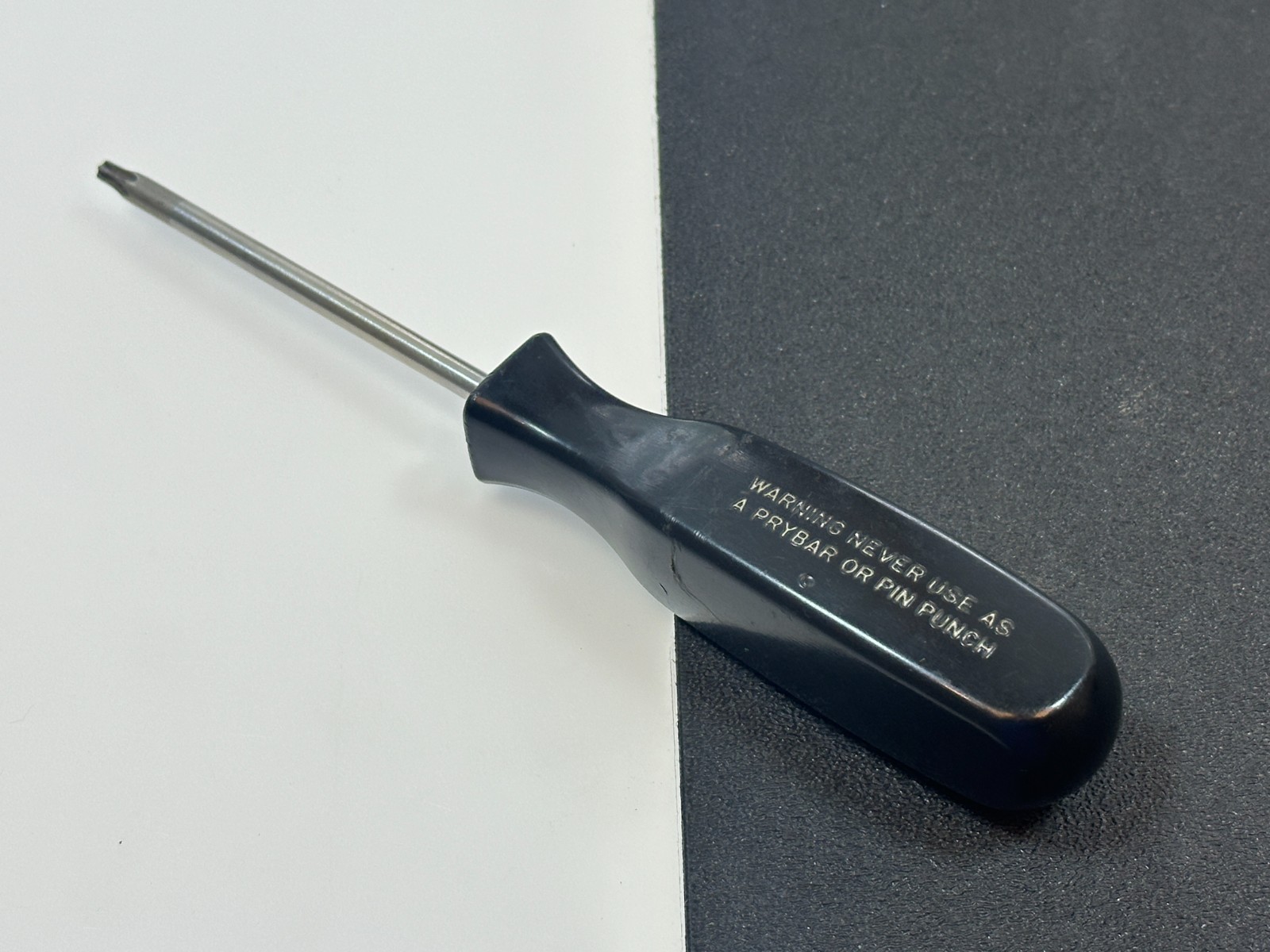 🇺🇸 Snap-on Tools USA SSTX420 T20 Torx Screwdriver, Classic Black Hard Handle