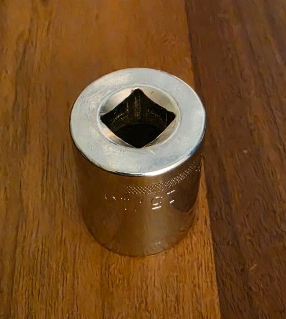 Easco USA 15/16″ Socket 12 Point 1/2″ Drive 53 3130
