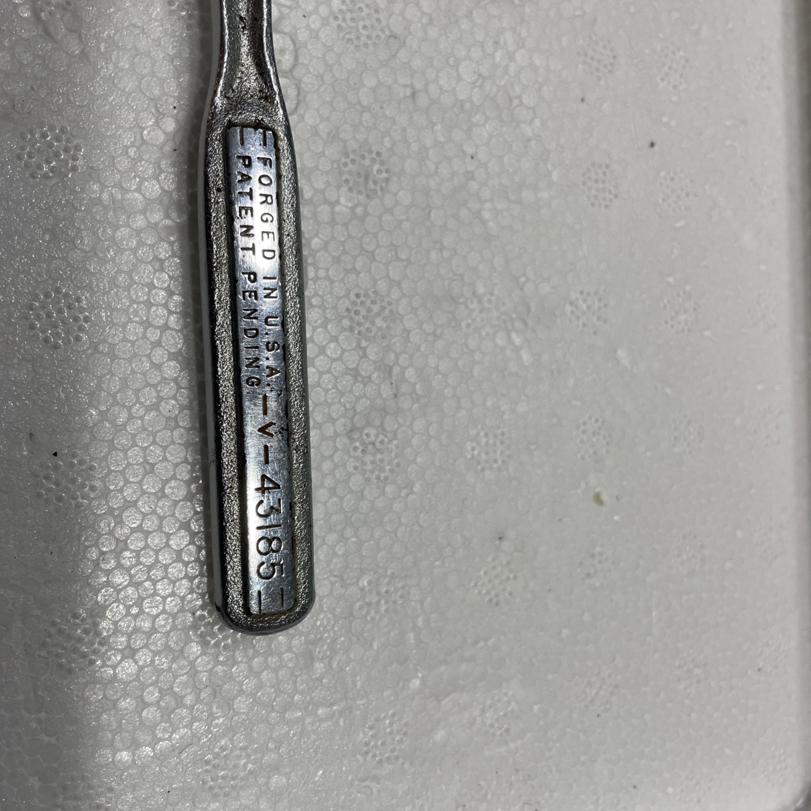 Vintage Craftsman Ratchet -V- Oil Port 1/4 Dr made in USA 43185 works 100%
