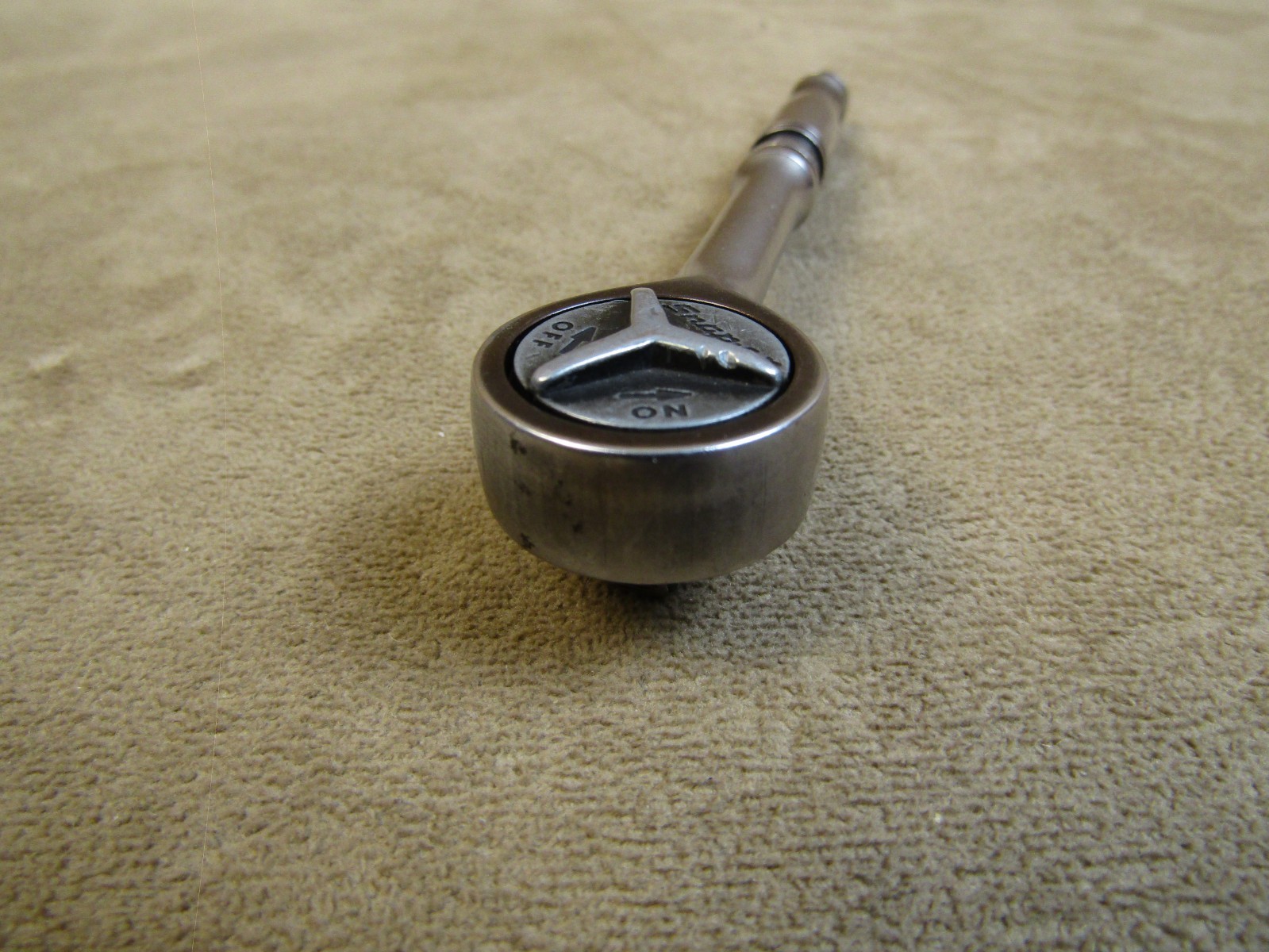 NICE! SNAP ON NO.GTM739 1/4″ DRIVE 4.5″ SHORT HANDLE INDUSTRIAL FINISH RATCHET