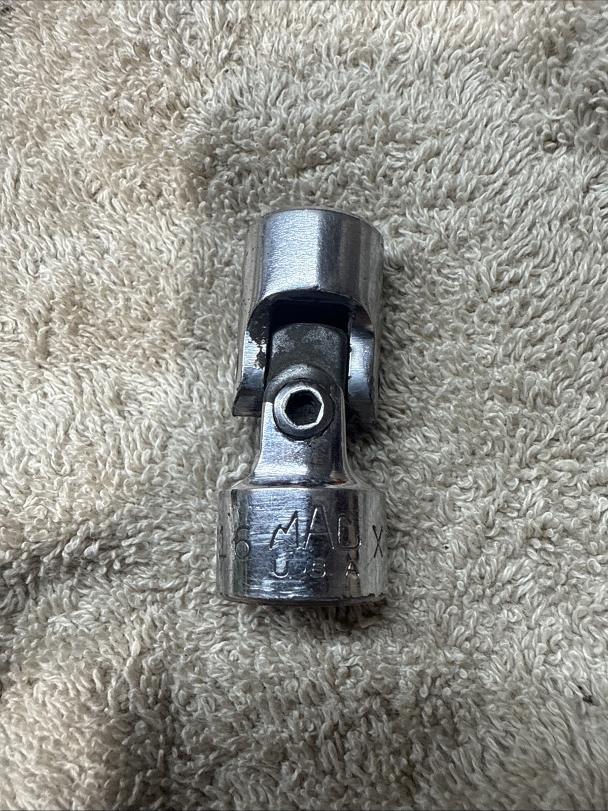 Mac Tools 3/8″ Drive 9/16″ 6PT SAE Chrome Universal Swivel Socket XU186 USA