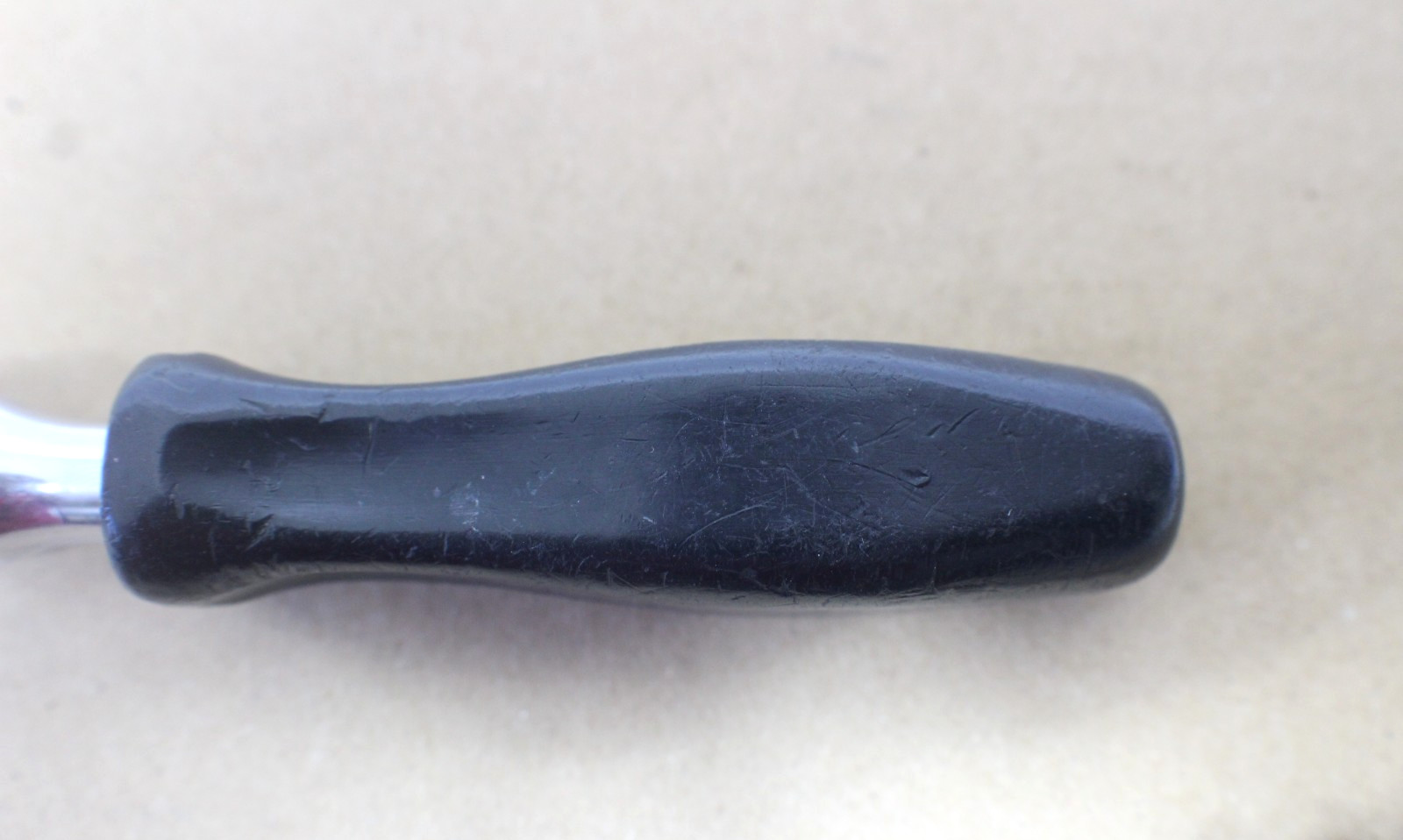 SNAP-ON MODEL FK835 (3/8″ DRIVE) FLEX-HEAD RATCHET BLACK HARD HANDLE