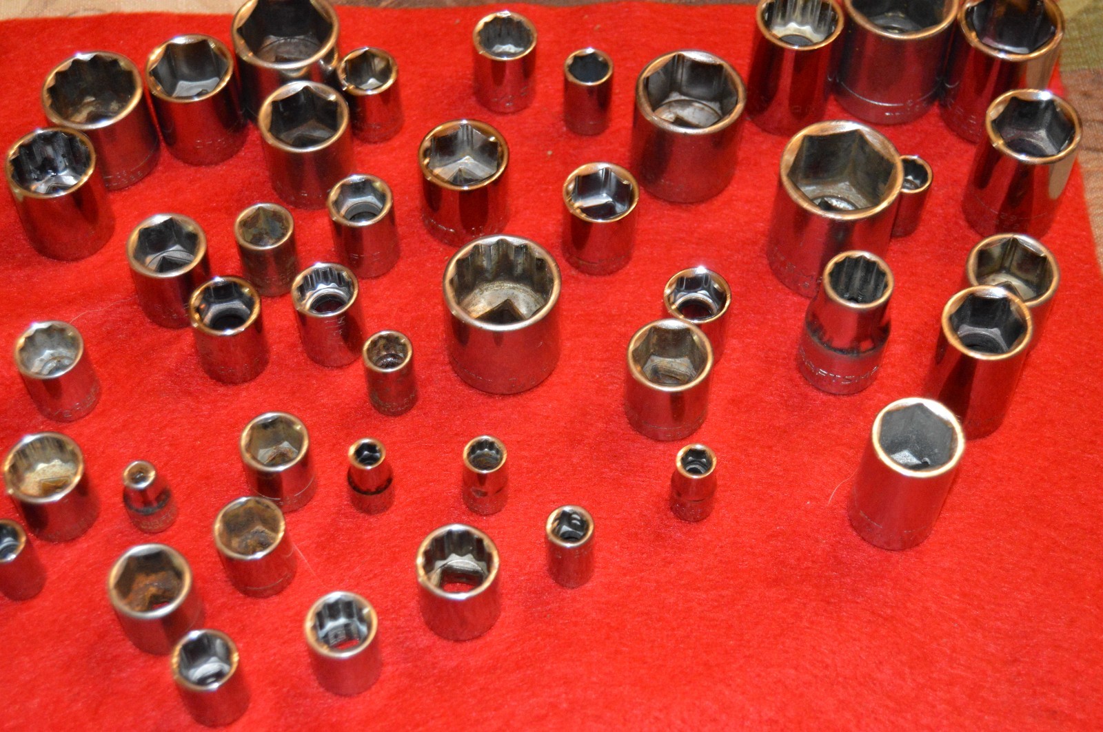 CRAFTSMAN USA 3/8″ Dr – SAE AND METRIC SHALLOW SOCKET 6 Point