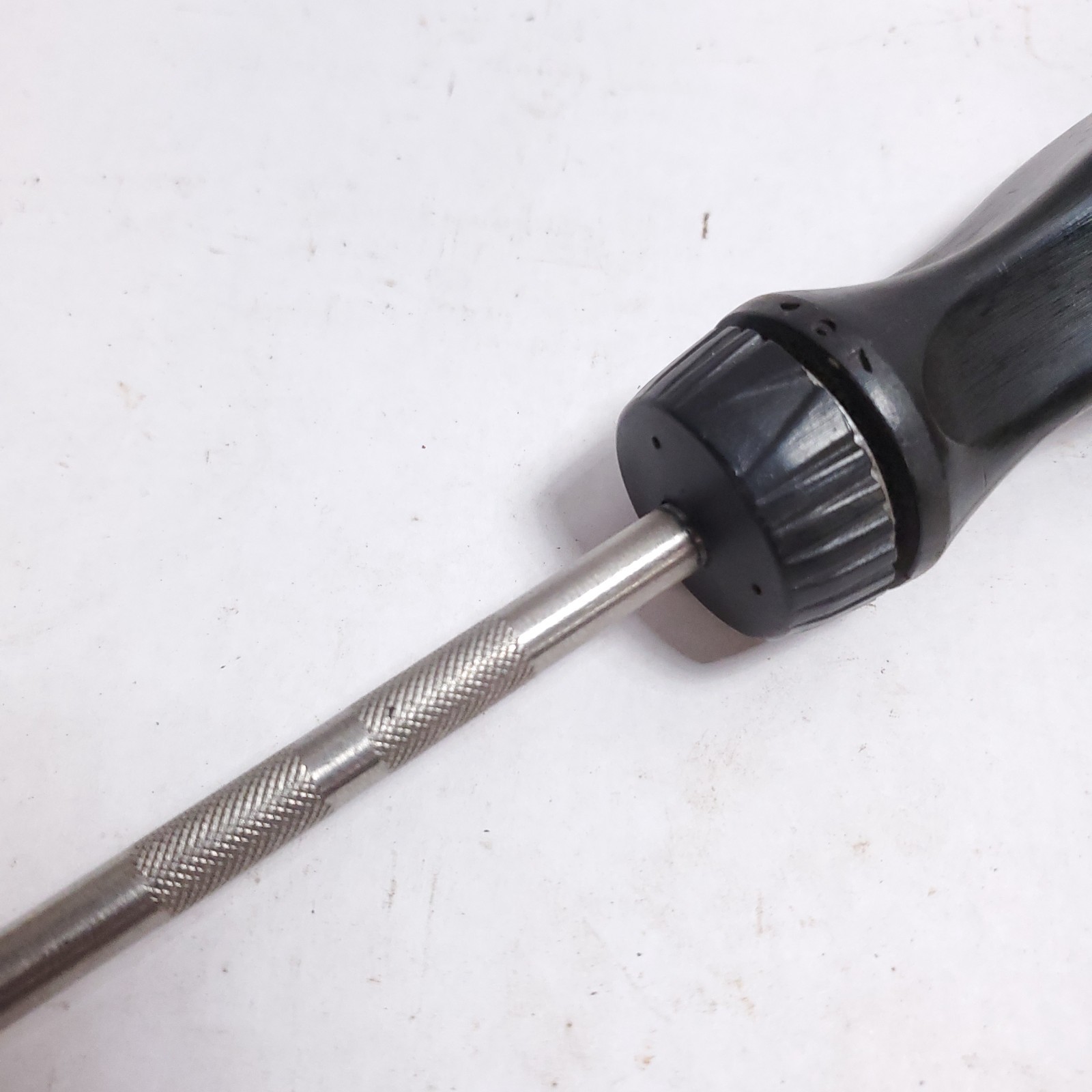 Snap-On SSDMR8A 8″ Long Ratcheting Magnetic Bit Driver