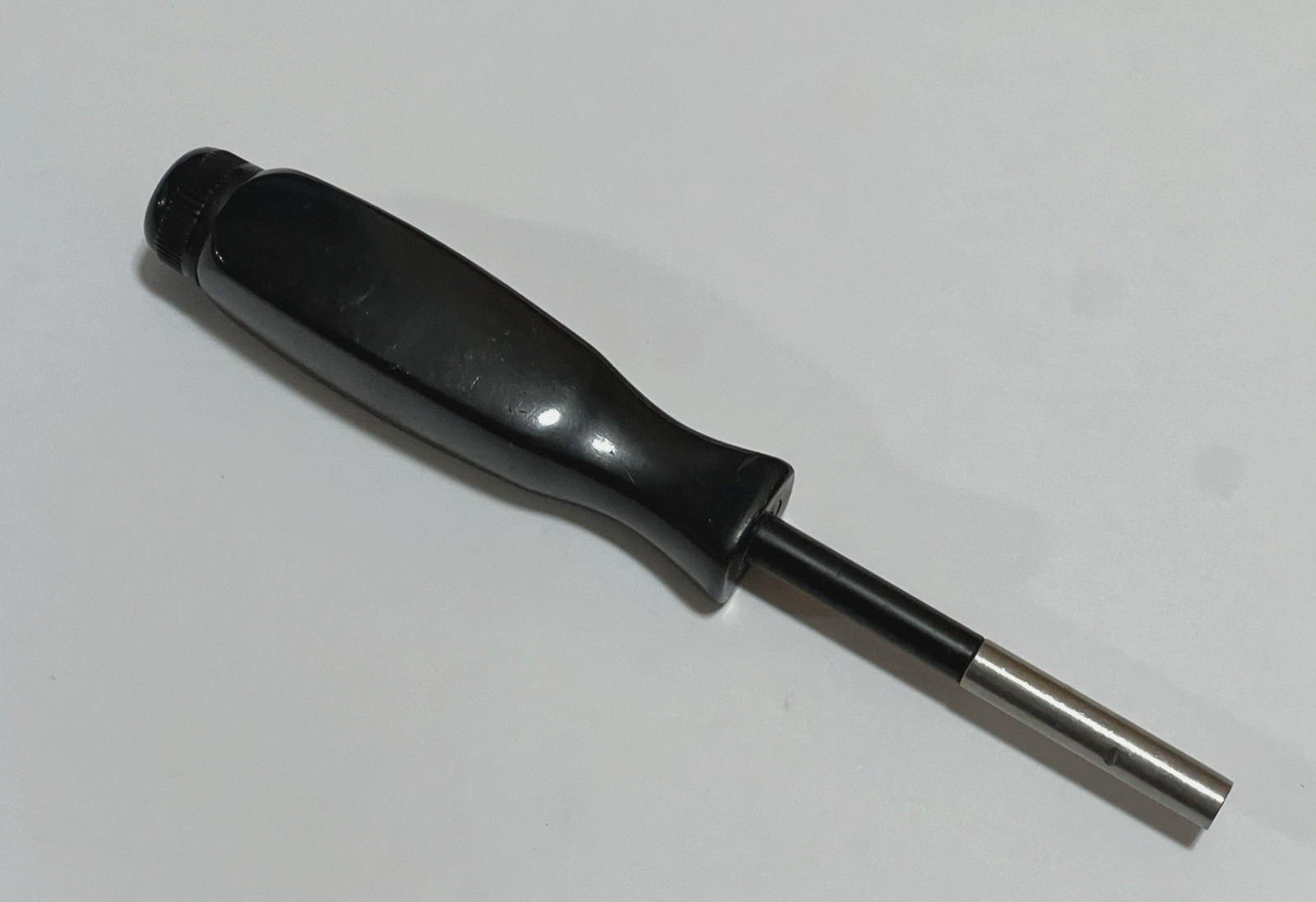 Snap On SSDM40A Magnetic Hex Bit Screwdriver Vintage Black Hard Plastic Handle