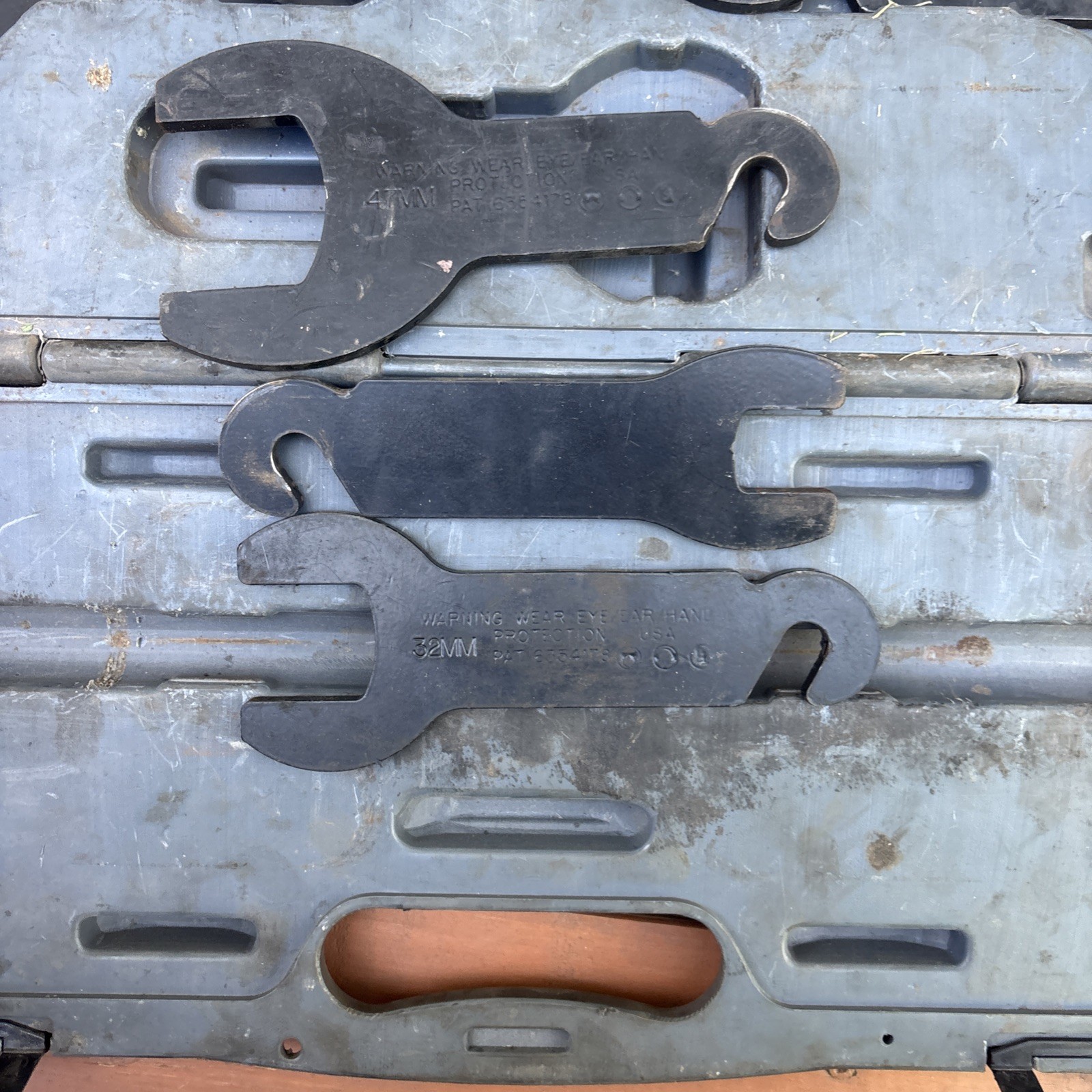 lisle 43300 pneumatic fan clutch wrench set