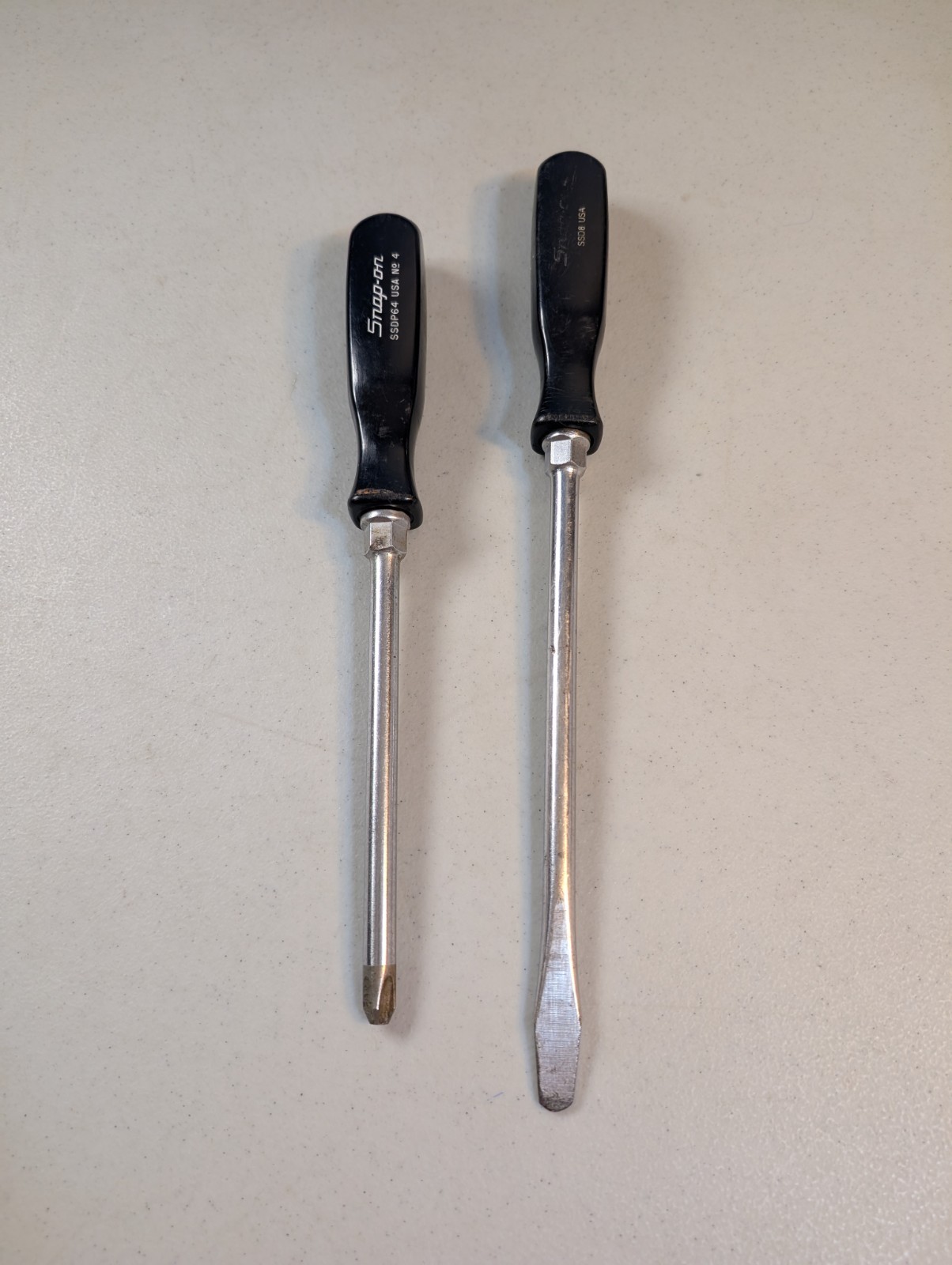 Snap-On SSDP64 #4 Phillips Screwdriver & SSD8 Flat Slotted Black Hard Handle USA