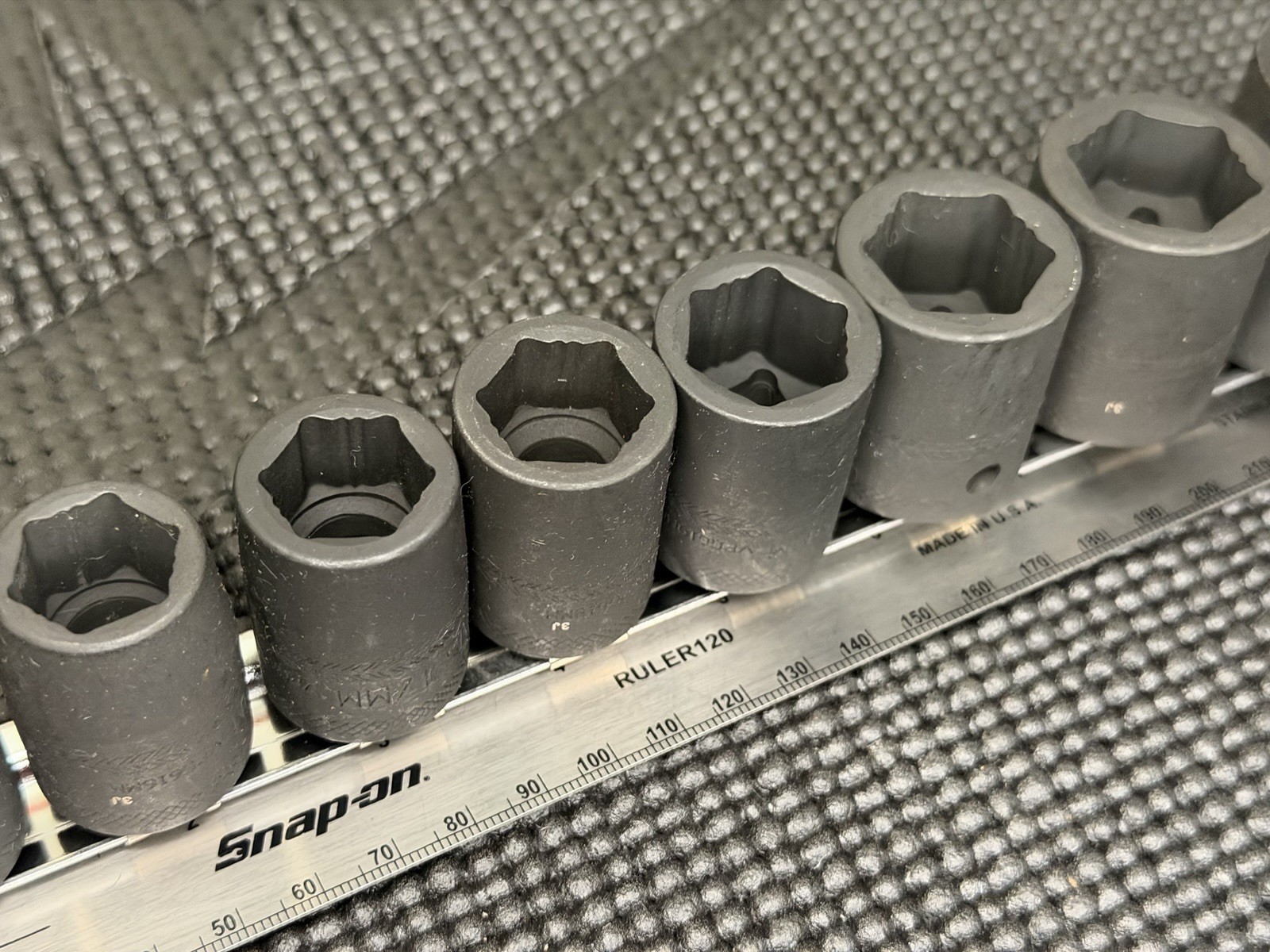 NEW Mac Tools 13PC 1/2″ Drive Metric Impact Socket Set – SVPGM136BR
