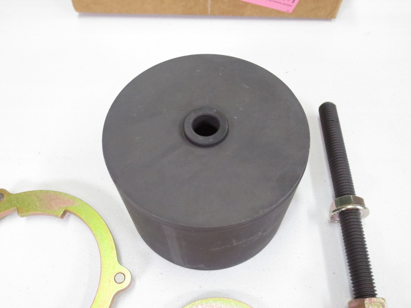 Subframe Bushing Removal Puller Tool for BMW E82 E84 E87 E88 E90 E91 E92 E93 M3